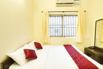 Super Oyo Capital O Premium Hotel Victoria Heights Near Sri Someshwara Swami Temple Bangalore Exterior photo