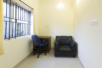 Super Oyo Capital O Premium Hotel Victoria Heights Near Sri Someshwara Swami Temple Bangalore Exterior photo